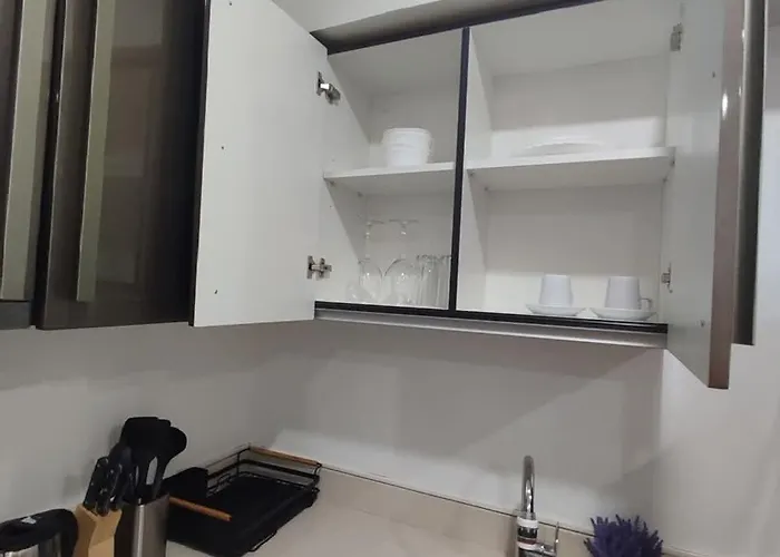1br In Makati Prime Location Manila